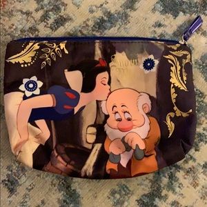 SNOW WHITE cosmetic bag